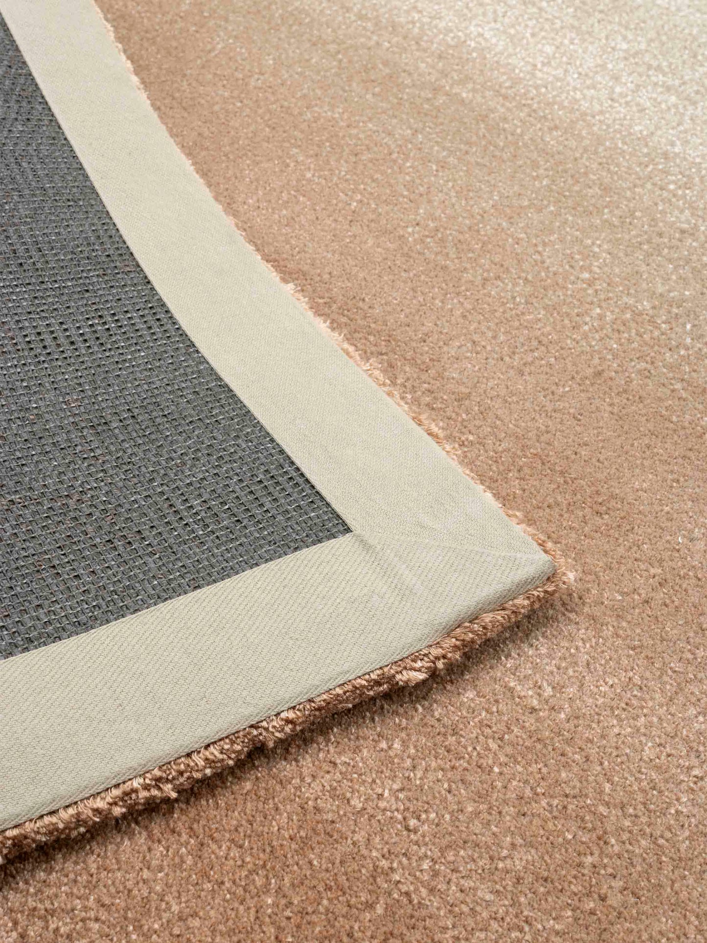 Ferreira de Sa Gradient Toast