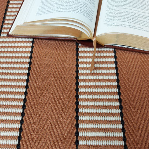 Traploper Hartley & Tissier Stripes Greta 01 Cinnamon