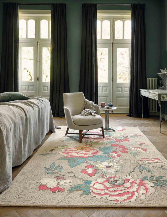 Laagpolig vloerkleed Wedgwood Paeonia Coral 37902 Vloerkledenwinkel