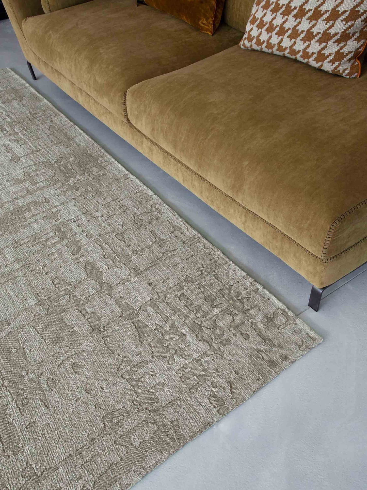 Louis de Poortere Structures Baobab 9197 Dry Beige Vloerkledenwinkel