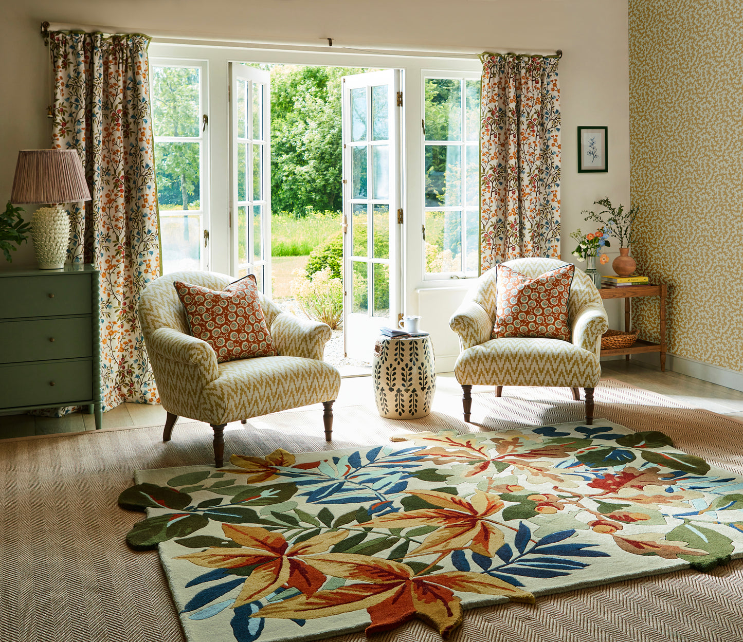 Sanderson Robin's Wood russet brown 146501