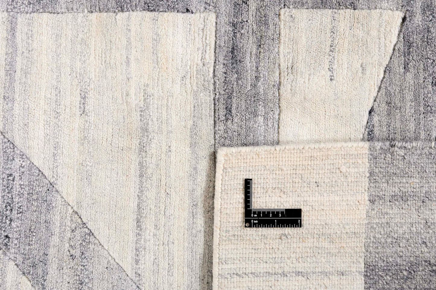 Vloerkleed MOMO Rugs Temptation 1689 Ivoorgrijs