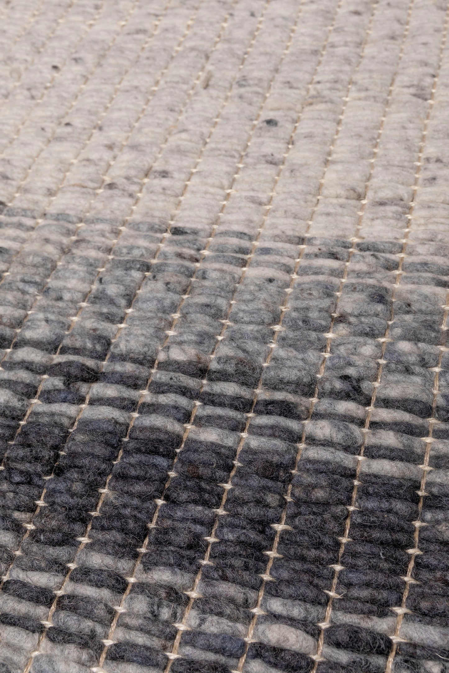 Vloerkleed MOMO Rugs Natural Weaves Varenna Black