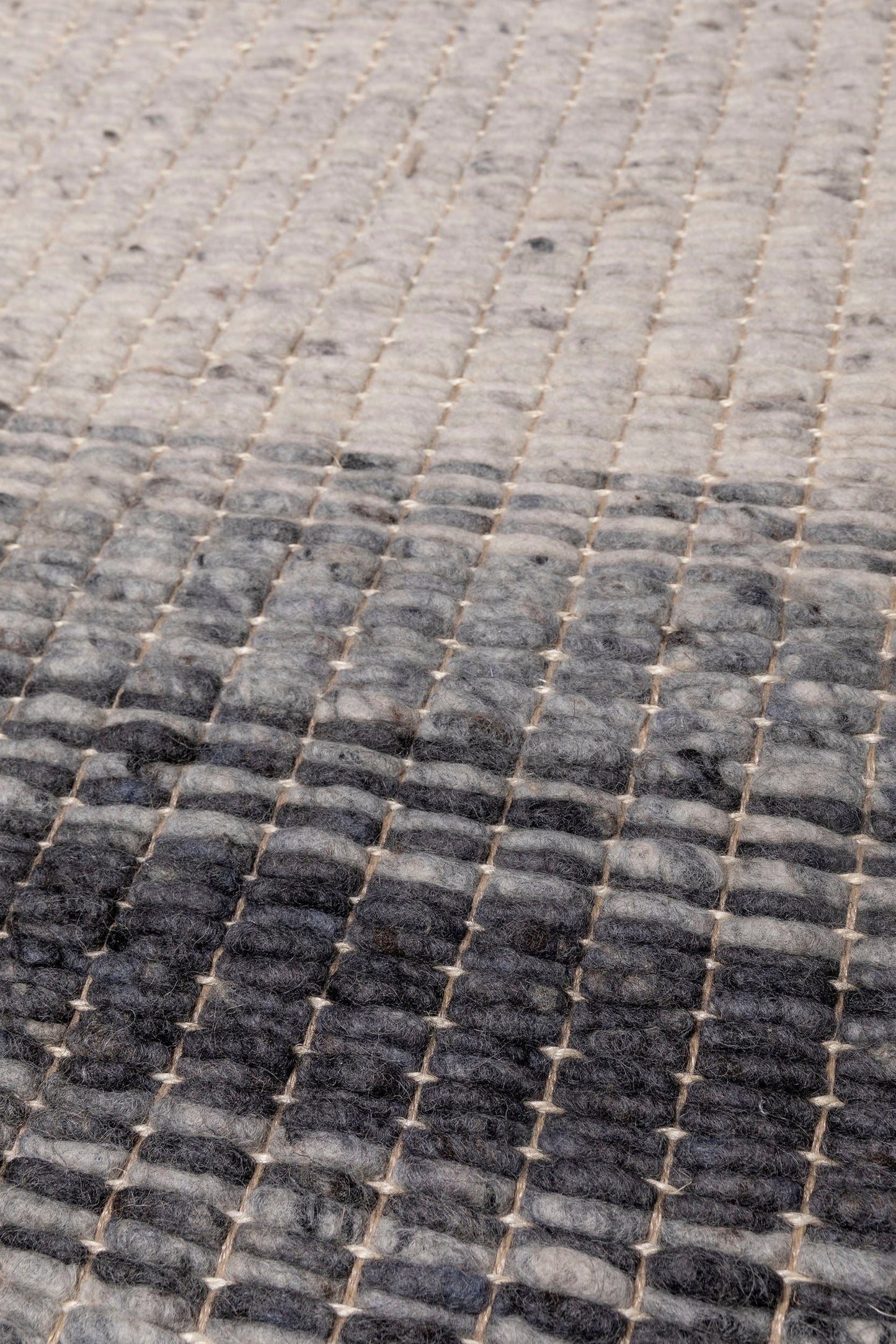 Vloerkleed MOMO Rugs Natural Weaves Varenna Black