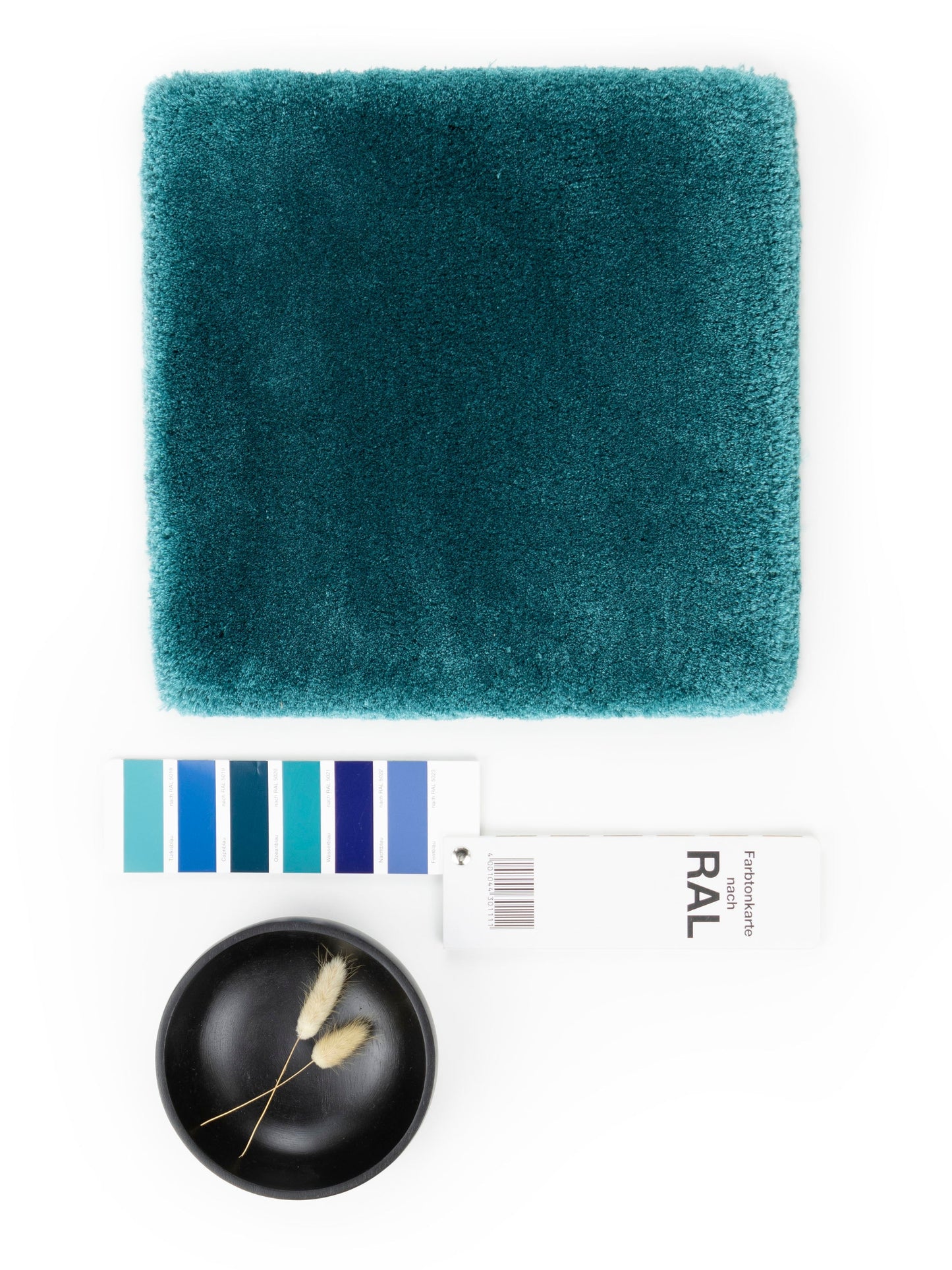 Vloerkleed MOMO Rugs Naturais Smooth Sapphire Blue Vloerkledenwinkel