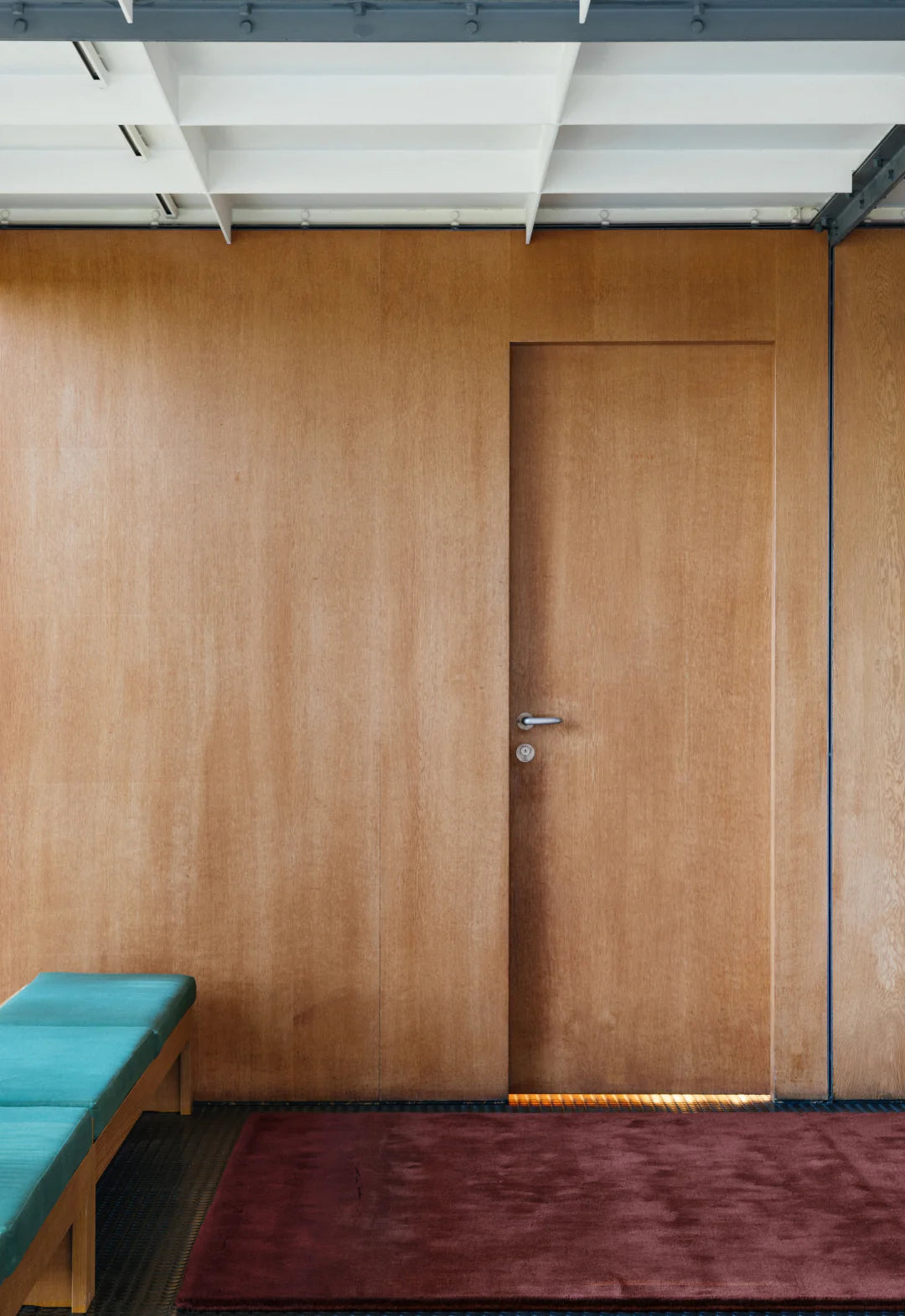 Vloerkleed Layered Classic Solid Wool Ruby Red