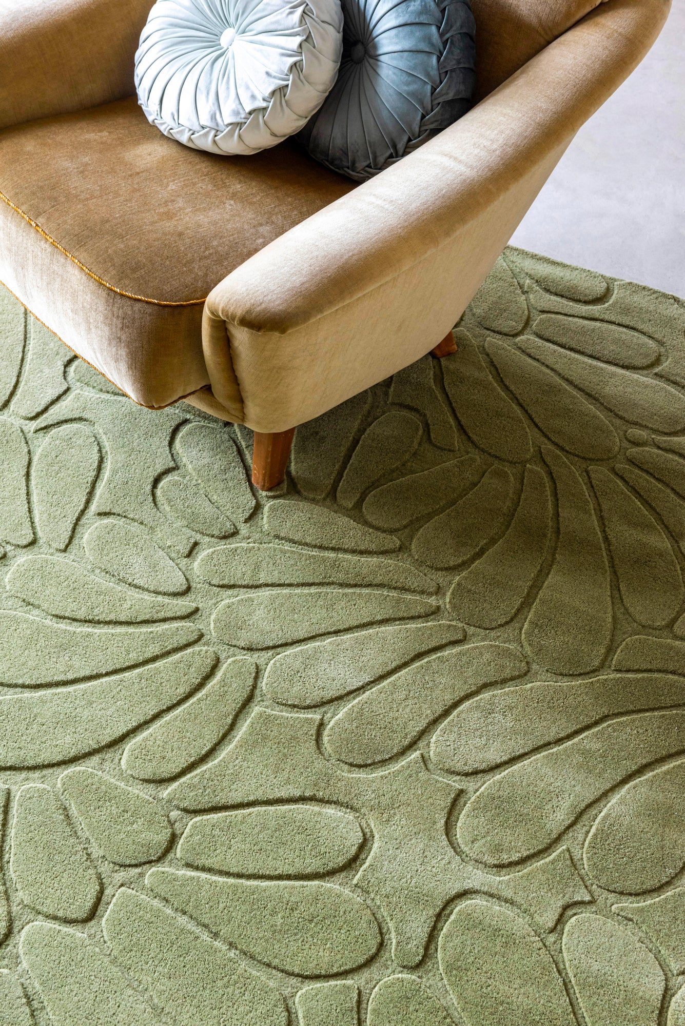 Laagpolig Vloerkleed van Laura Ashley | Coleby petals Hedgerow green