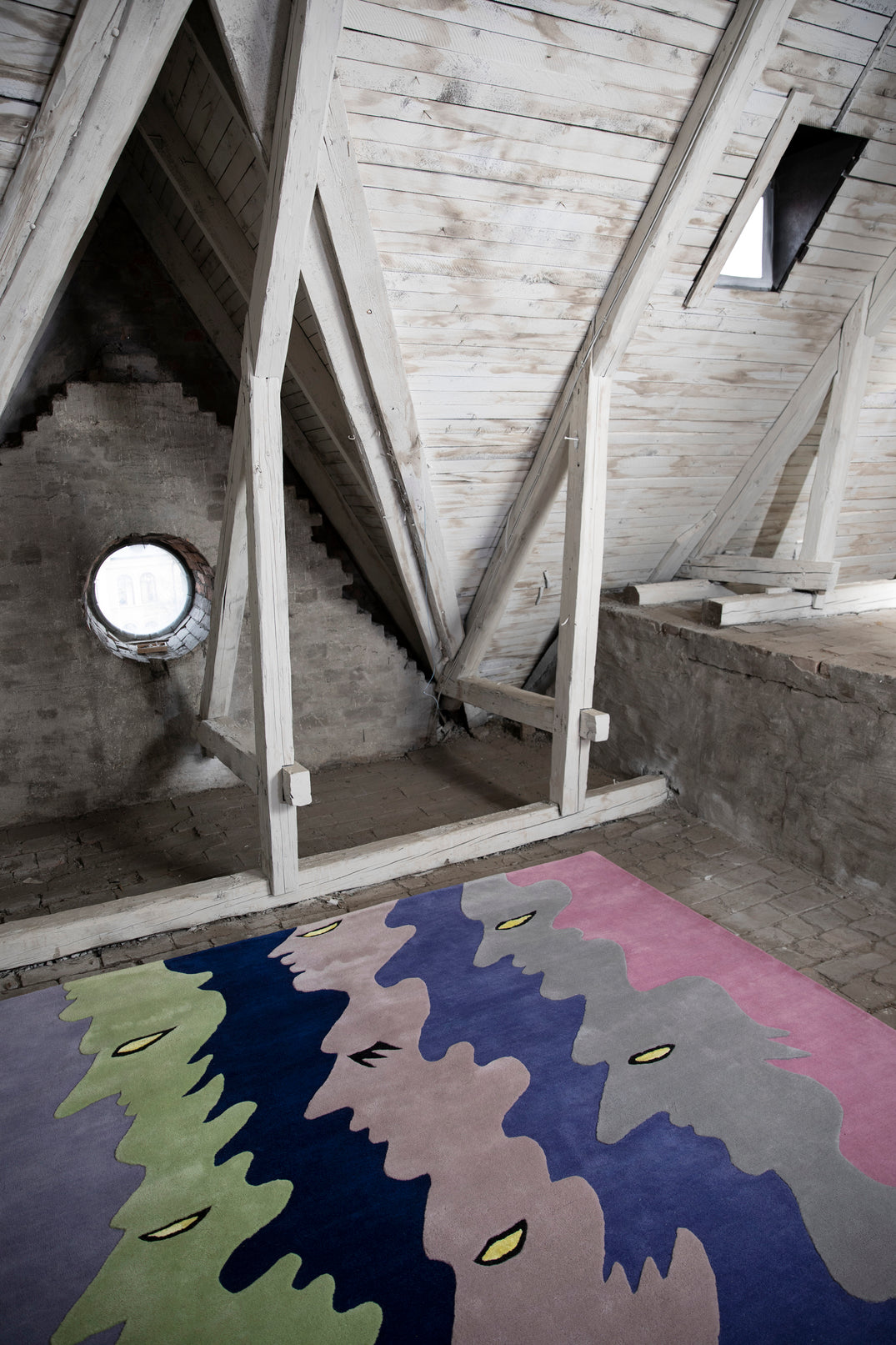 Layered Opera Goers Rug - Elegant Handgemaakt Vloerkleed voor een Luxe Interieur