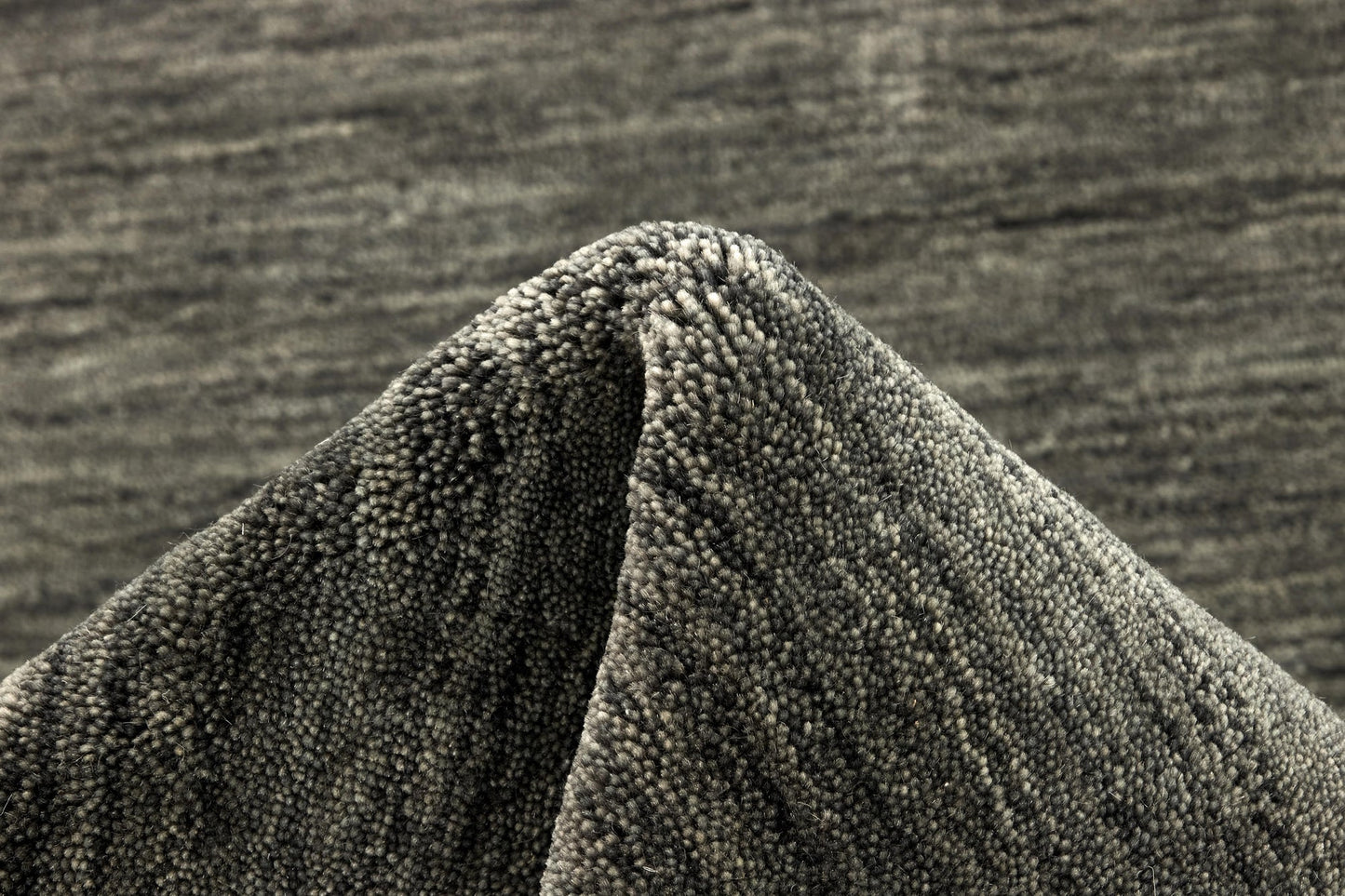 Vloerkleed MOMO Rugs Panorama Uni Dark Grey