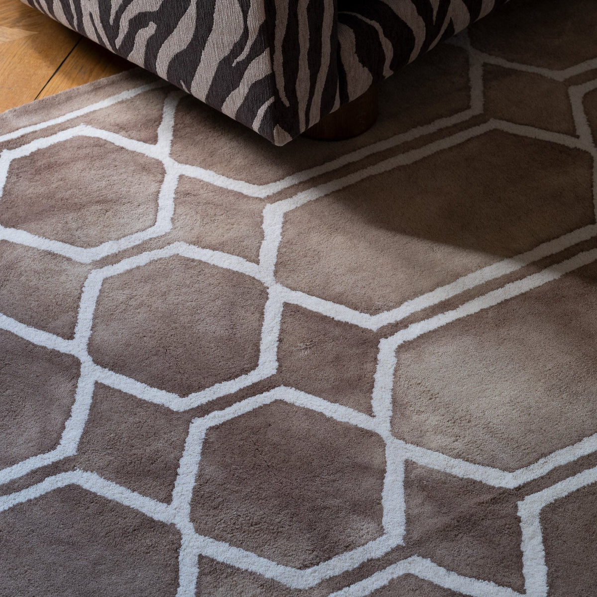 Dusty Deco Tie Dye Beige, product- of sfeerfoto