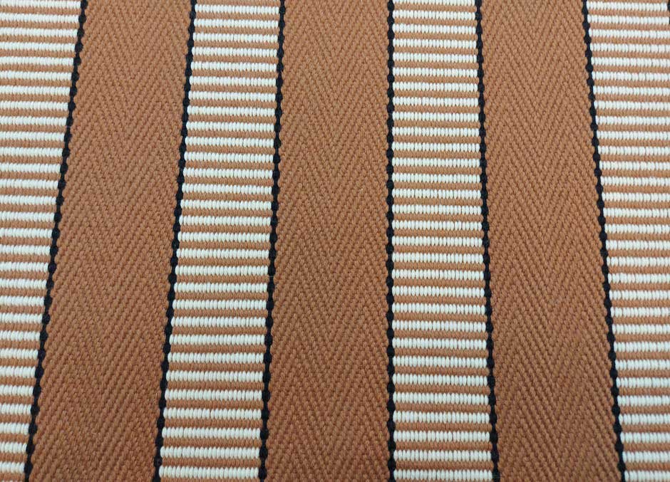 Traploper Hartley & Tissier Stripes Greta 01 Cinnamon