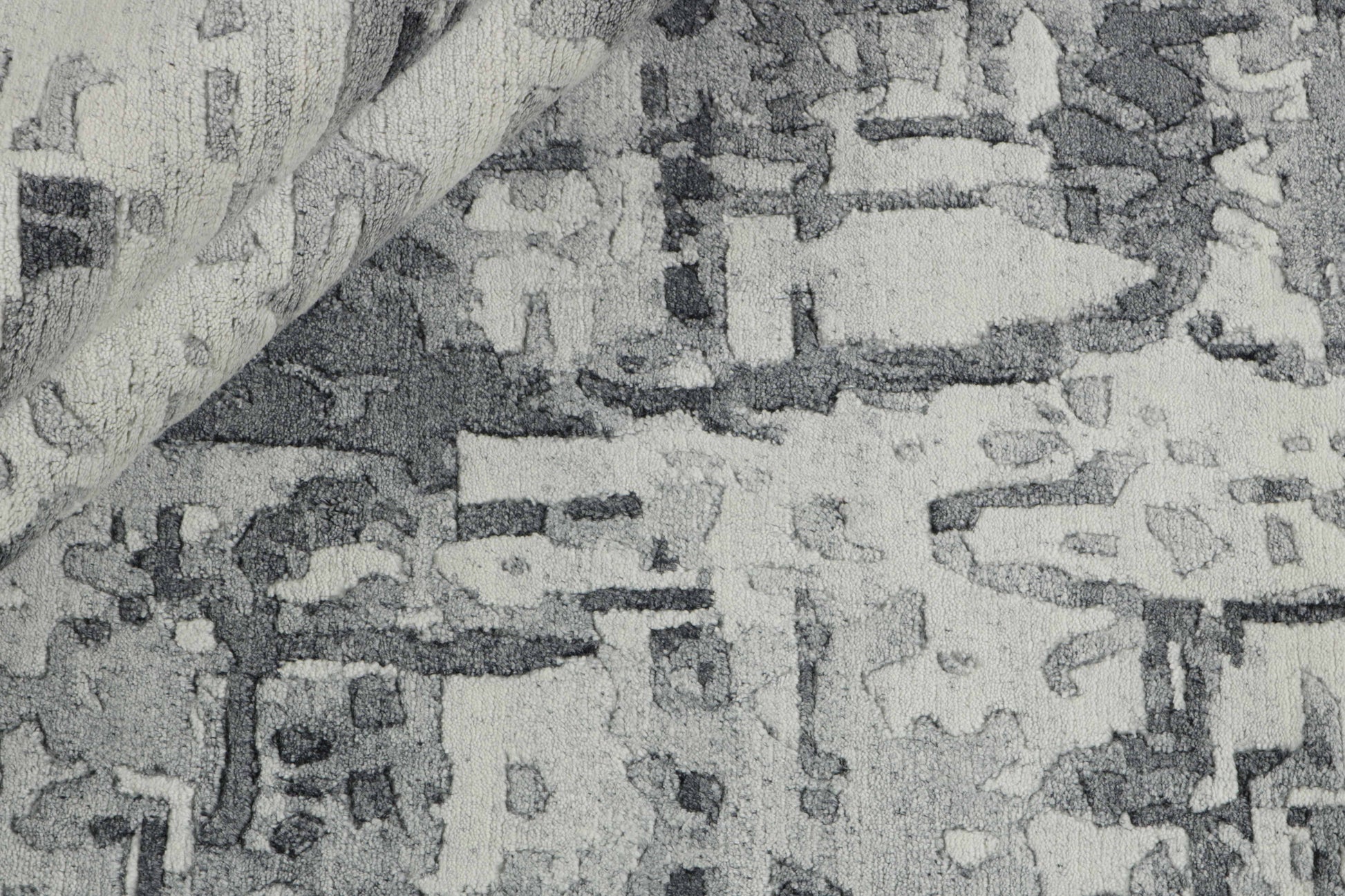 temptation_model_2_light_grey_beige_blue_170x240