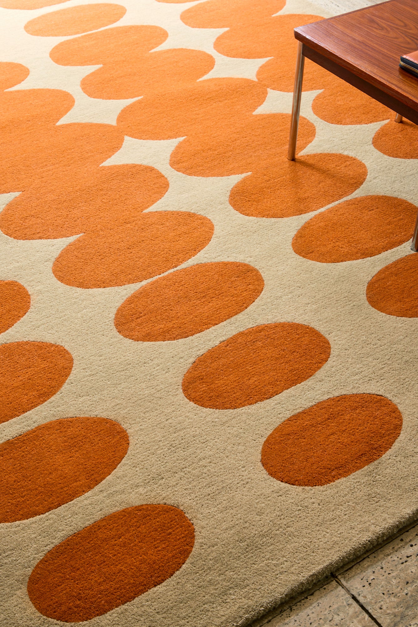 Vloerkleed Orla Kiely Optical Oval Orange Sand 157703