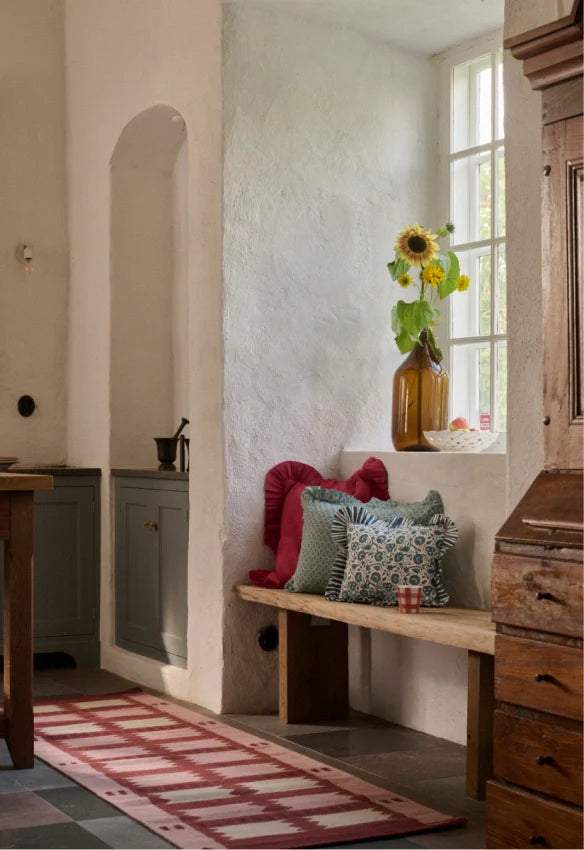 Vloerkleed Layered Röllakan Wool Rug Iris Raspberry