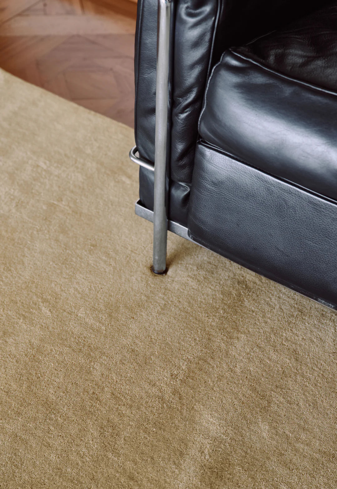 Vloerkleed Layered Classic Solid Wool Soft Yellow