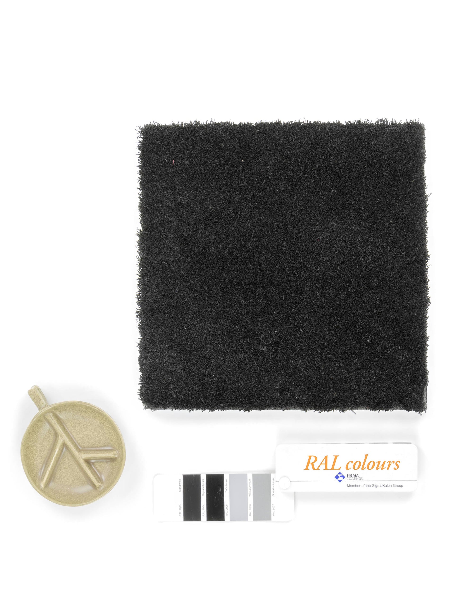 Vloerkleed MOMO Rugs Naturais Flax Caviar Black Vloerkledenwinkel