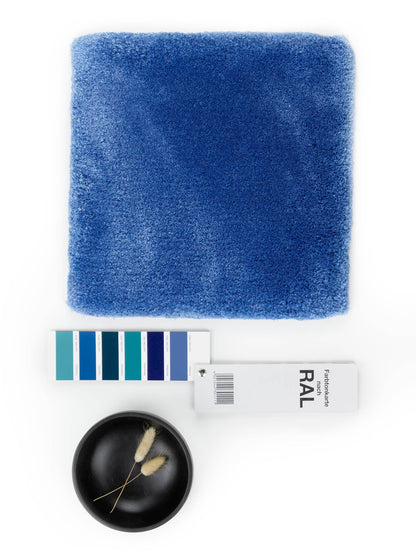 Vloerkleed MOMO Rugs Naturais Smooth Blueberry Blue Vloerkledenwinkel