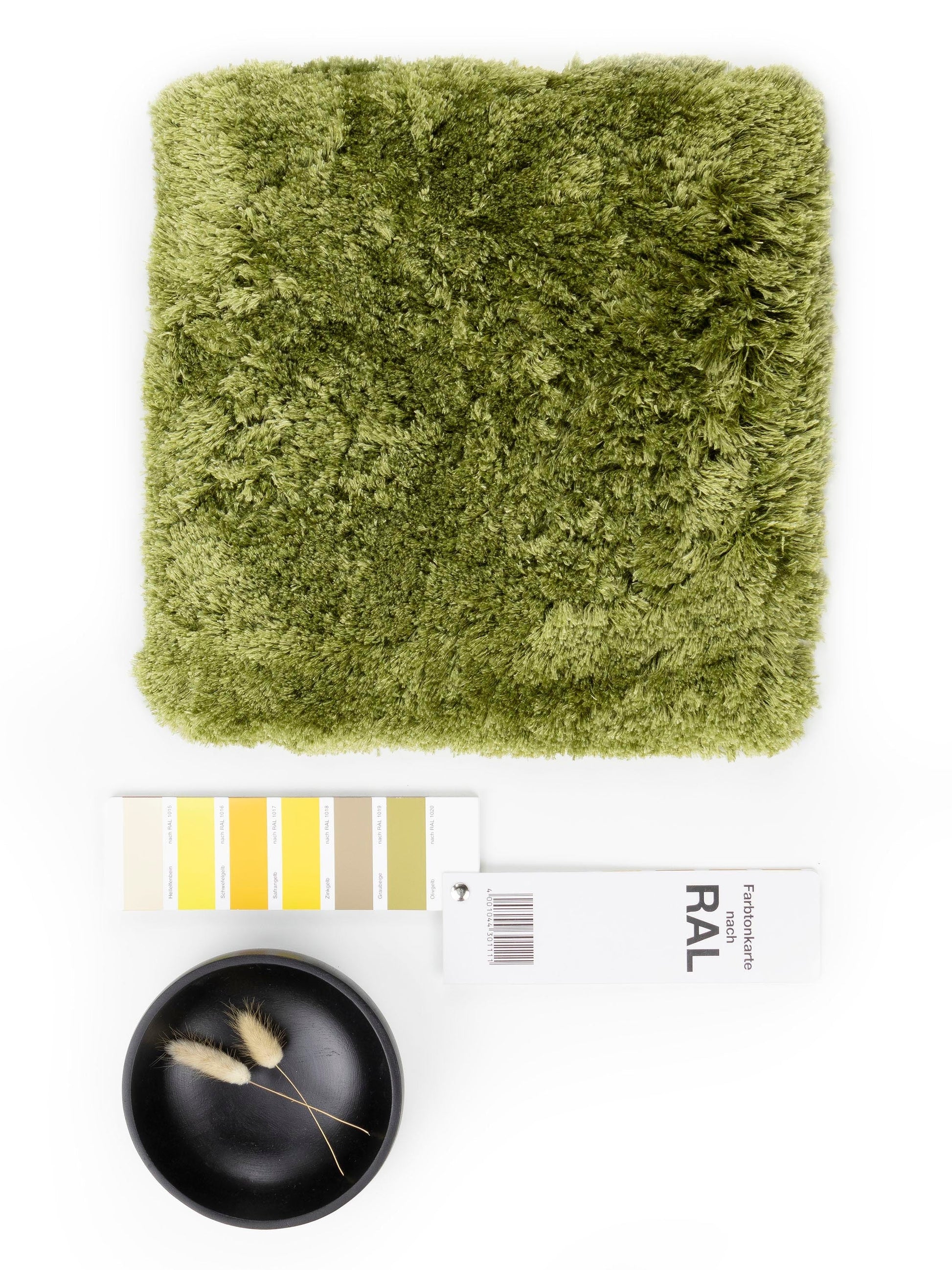 Vloerkleed MOMO Rugs Naturais Smooth Courgette Green Vloerkledenwinkel