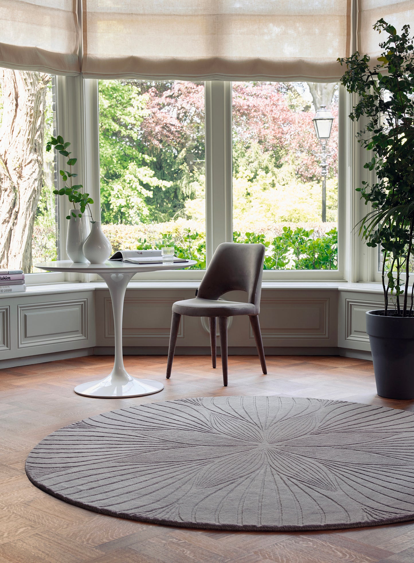 Wedgwood Folia grey round 038305
