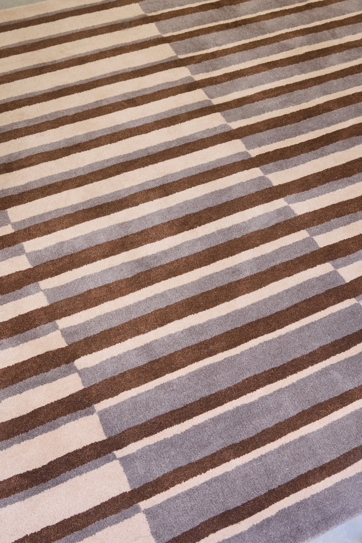 Vloerkleed Brink en Campman Decor Pilar Taupe 190004 – sfeerfoto