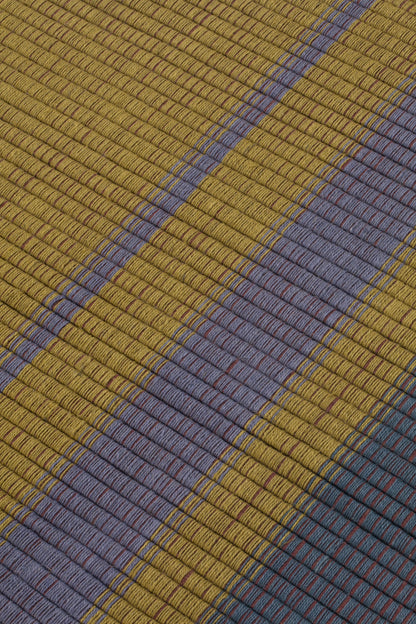 Omote — Haki | cc-tapis – detail