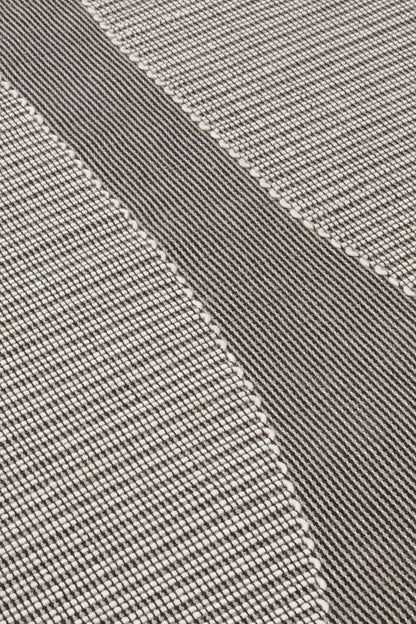 Vice Versa 3 — Light | cc-tapis – detail