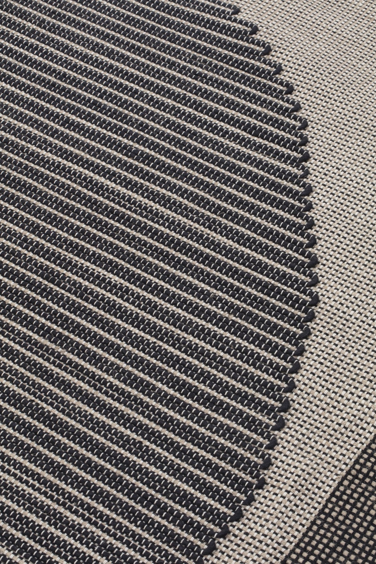 Vice Versa 1 — Light | cc-tapis – detail