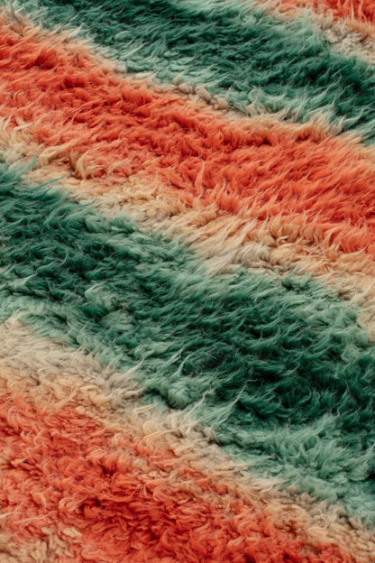 Grandma Pattern 5 — Green Red | cc-tapis – detail