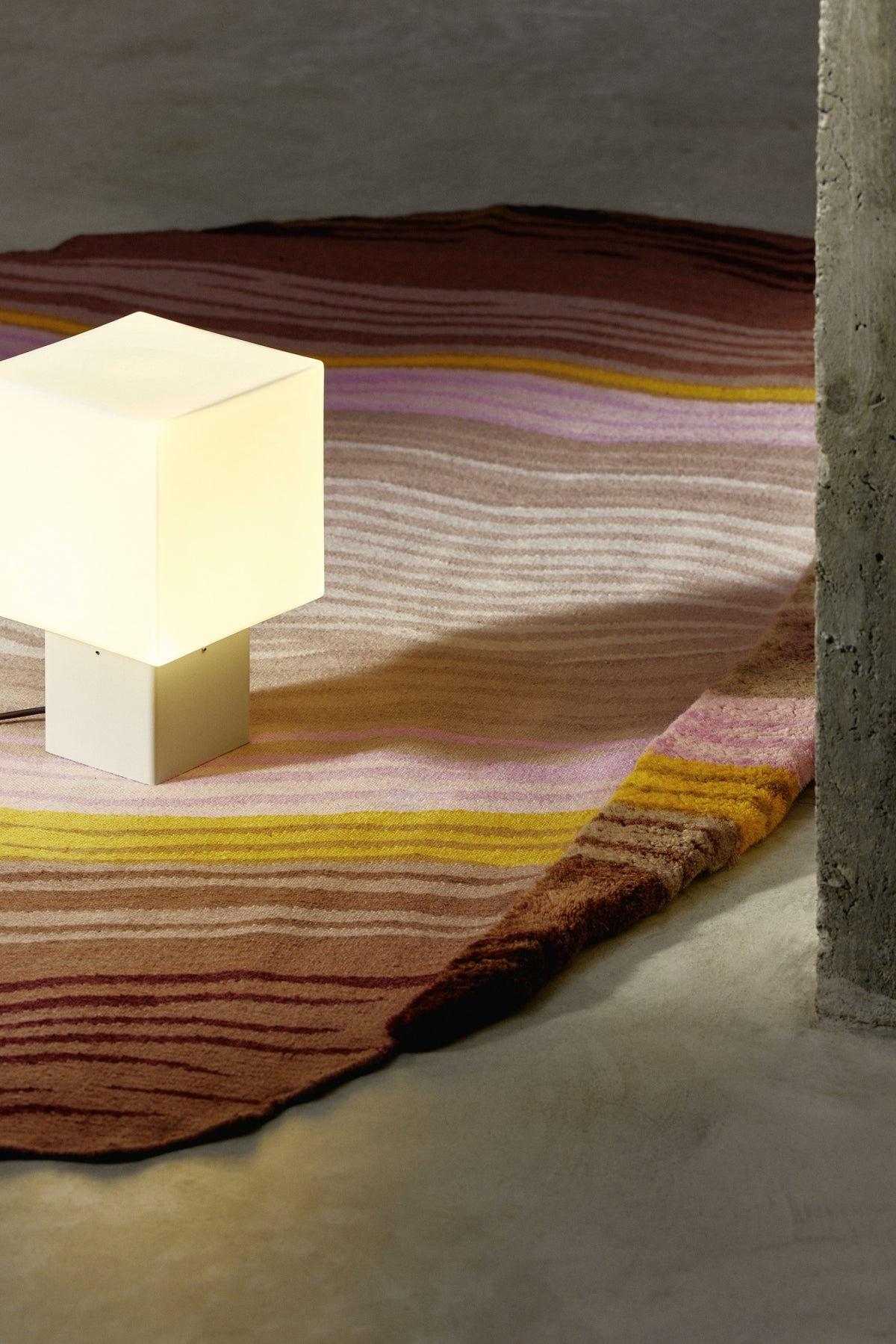Folds — Pink yellow | cc-tapis – sfeer