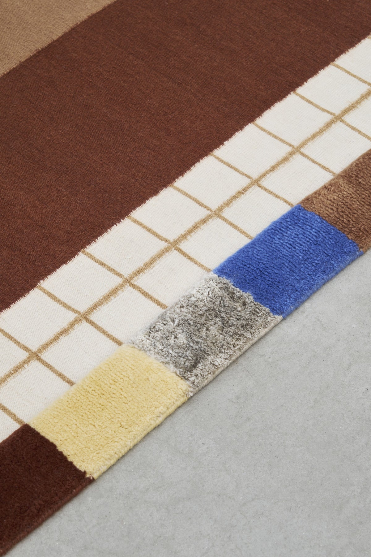 Raag — Rectangular Grid 1 | cc-tapis – sfeer