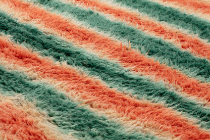 Grandma Pattern 5 — Green Red | cc-tapis – detail