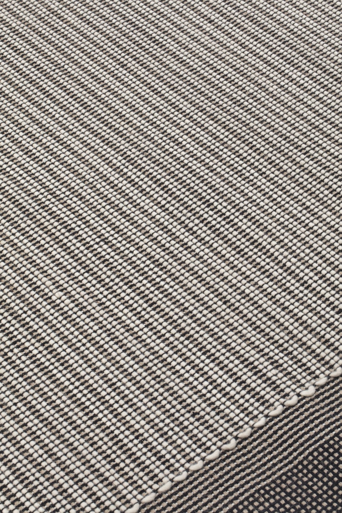 Vice Versa 1 — Light | cc-tapis – detail