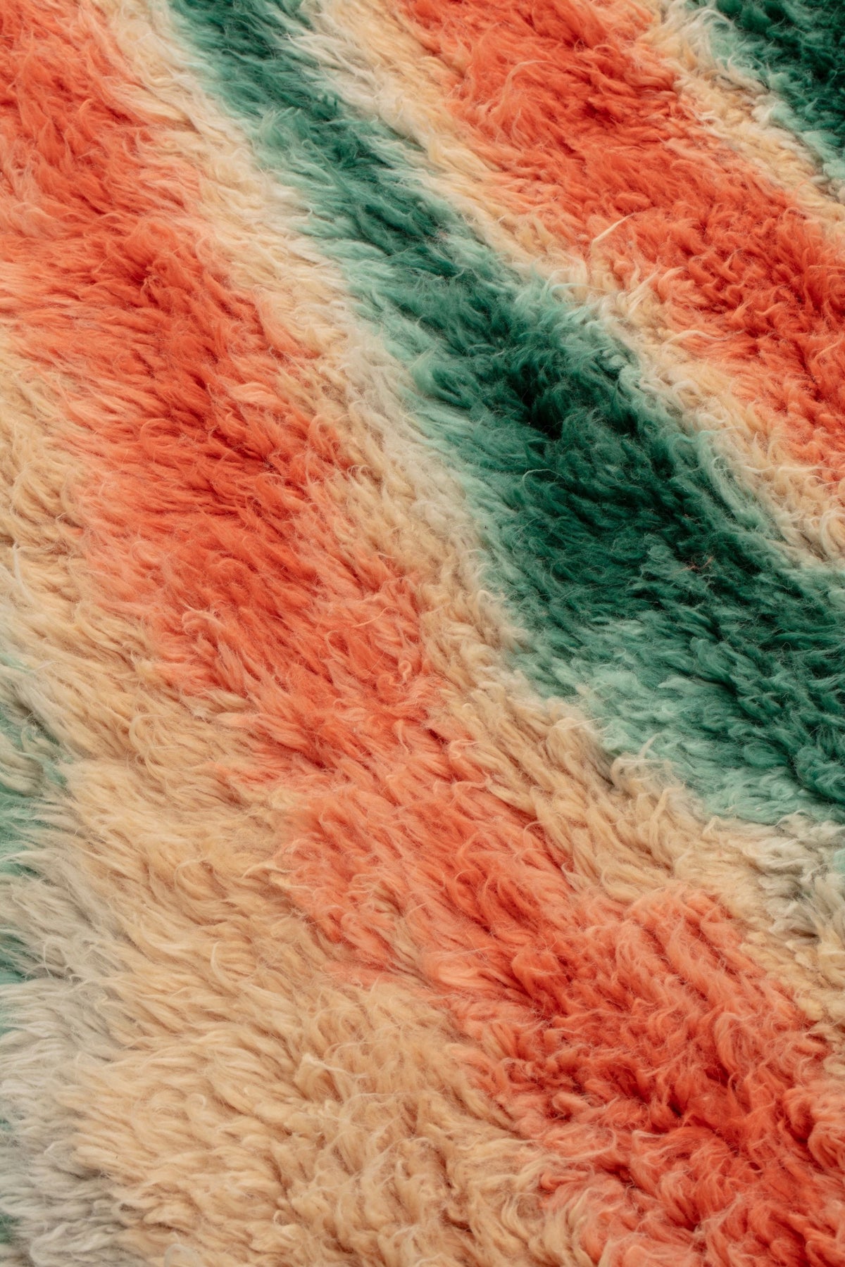 Grandma Pattern 5 — Green Red | cc-tapis – detail