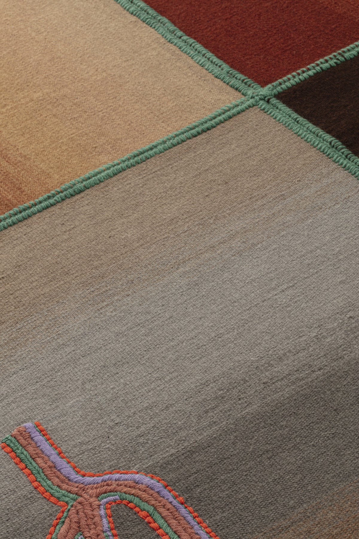 Cryptid — Earth | cc-tapis – detail
