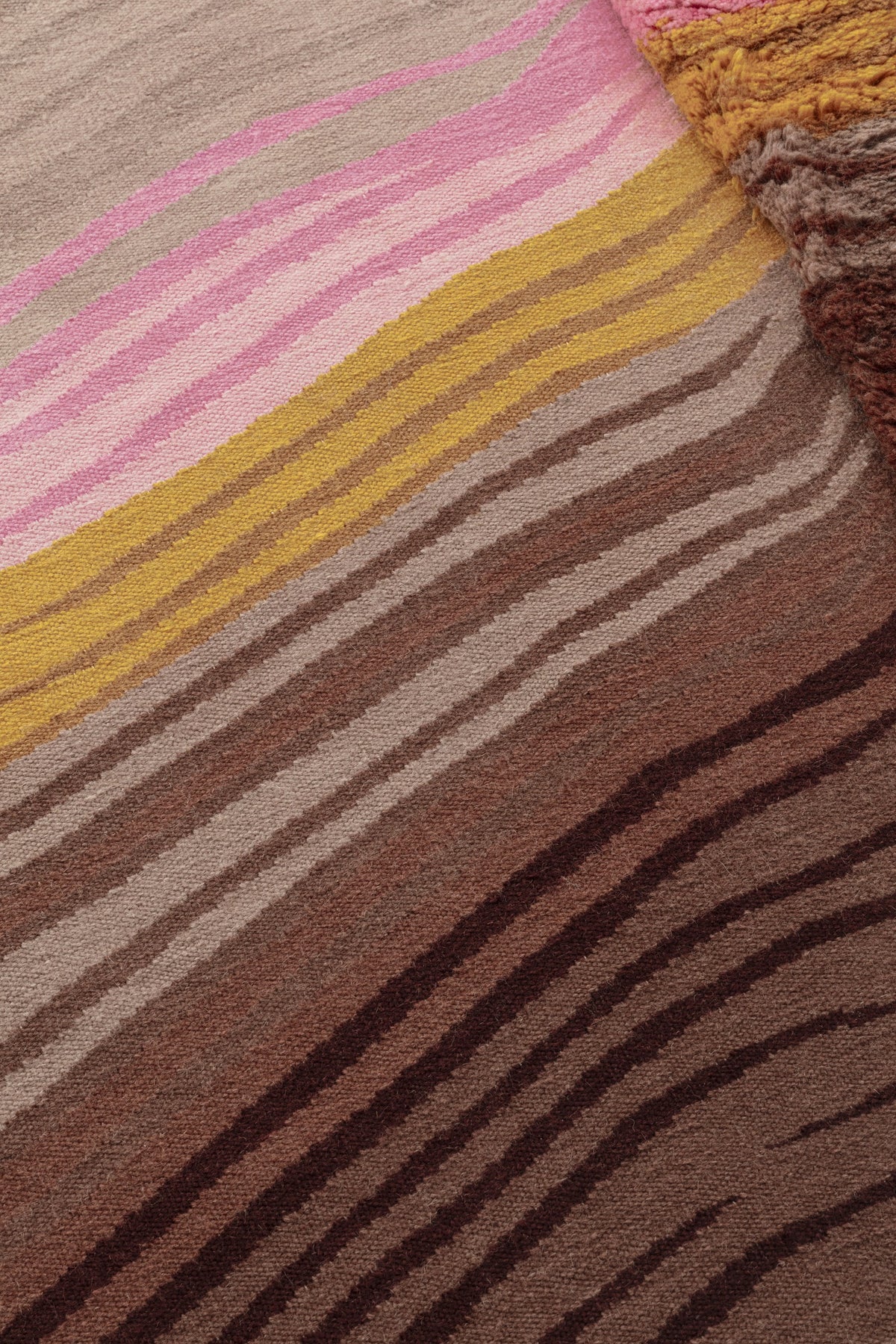 Folds — Pink yellow | cc-tapis – detail
