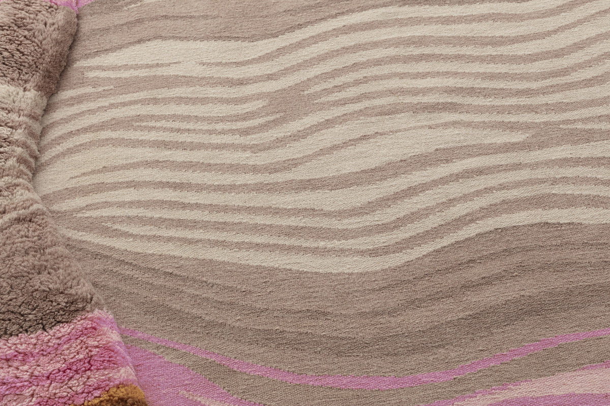 Folds — Pink yellow | cc-tapis – detail