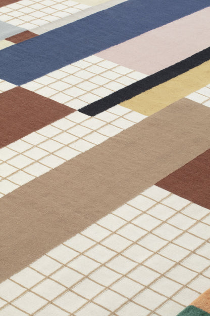 cc-tapis Raag Rectangular Grid 1 van Doshi Levien – detail