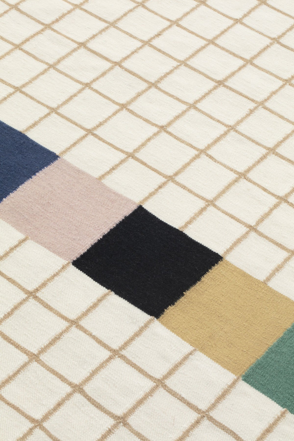 cc-tapis Raag Rectangular Grid 2 van Doshi Levien – detail