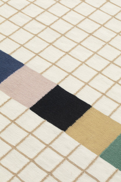 cc-tapis Raag Rectangular Grid 2 van Doshi Levien – detail