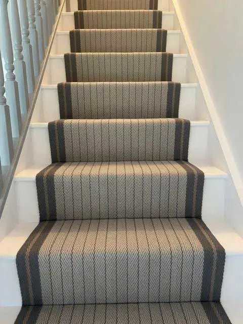 Traploper Hartley & Tissier Stripes Claire Light Grey, Graphite & Mushroom