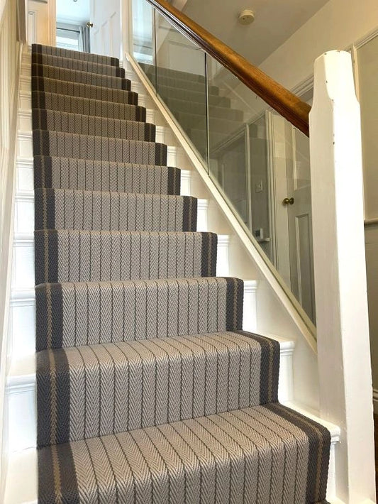 Traploper Hartley & Tissier Stripes Claire Light Grey, Graphite & Mushroom