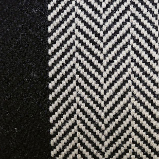 Traploper Hartley Tissier Herringbone Border Ivory & Black