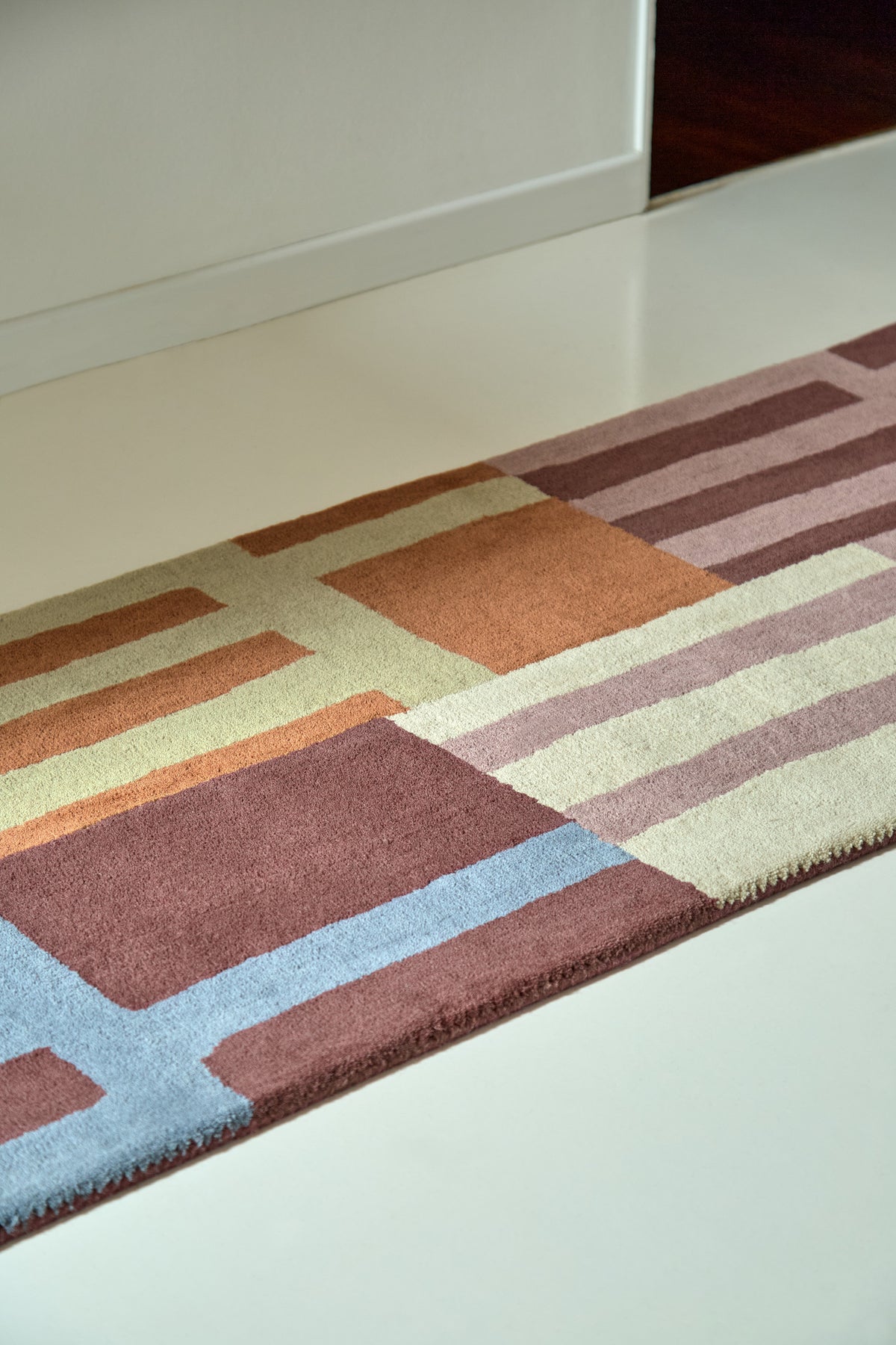 Vloerkleed Harlequin Monolith Cinnabar/Amber 144200 – sfeerfoto