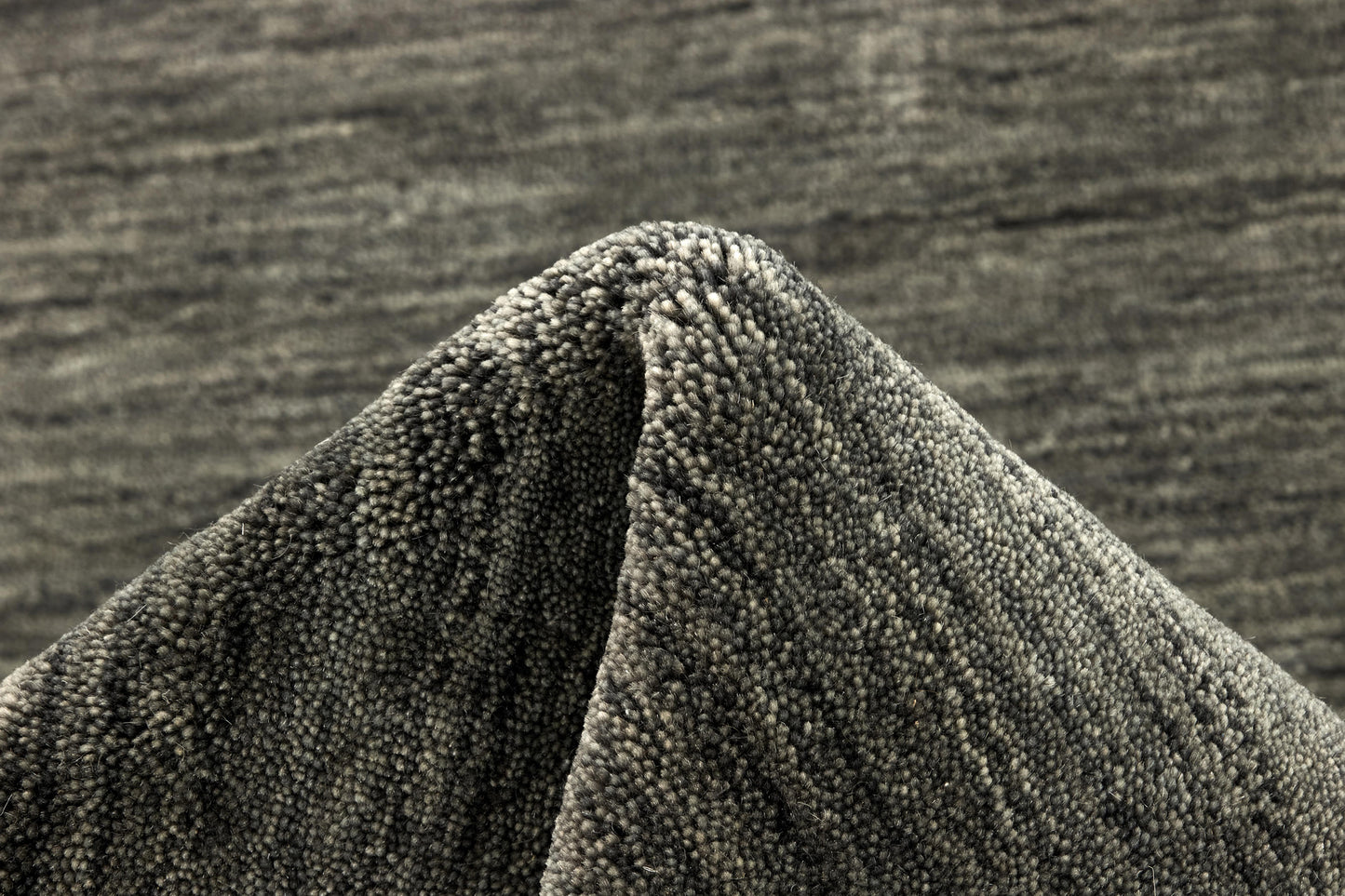 Vloerkleed MOMO Rugs Panorama Uni Dark Grey